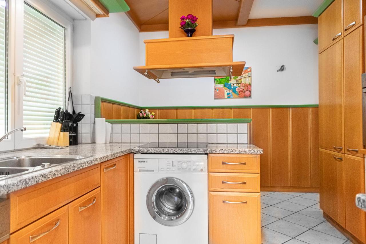 Exquisite Shared Villa - Your Private Room In This Beautiful Home Wenen Buitenkant foto