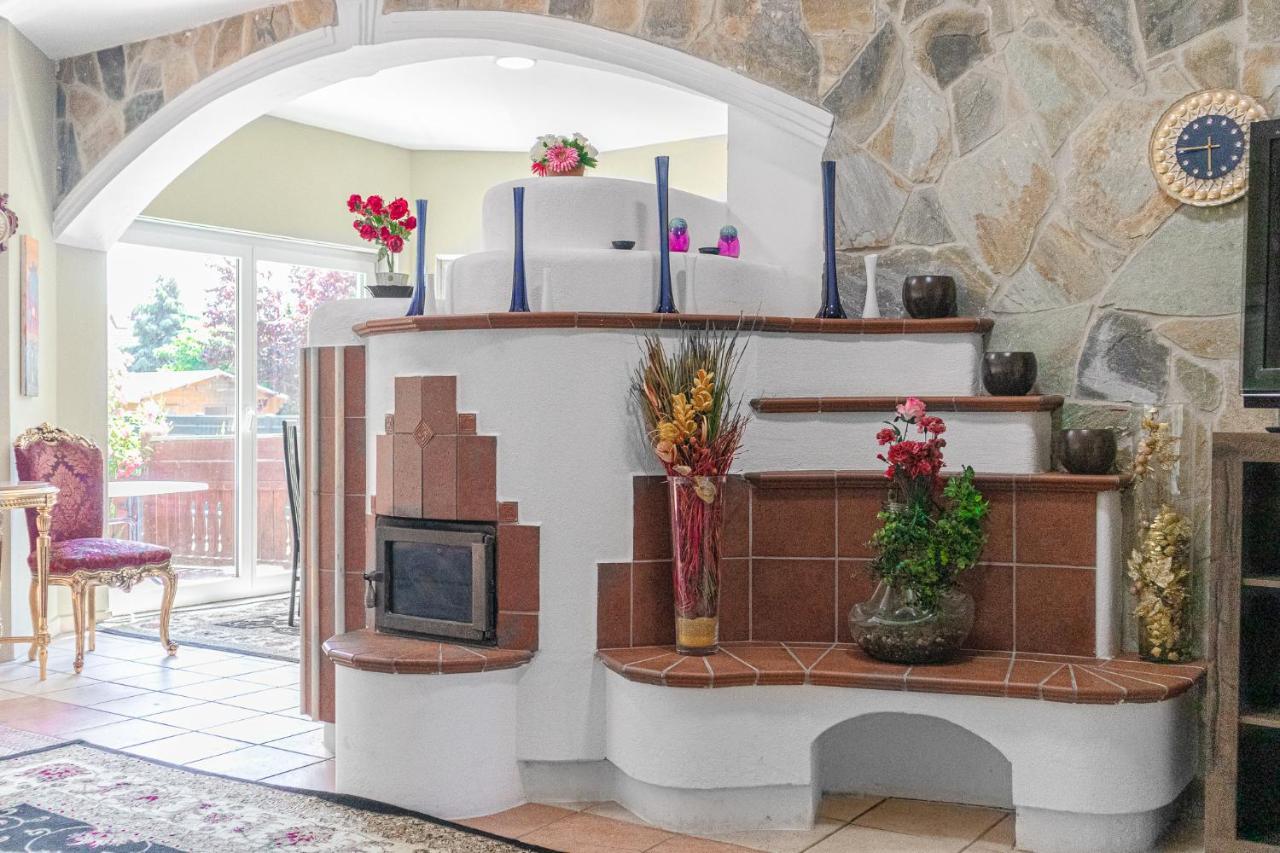 Exquisite Shared Villa - Your Private Room In This Beautiful Home Wenen Buitenkant foto