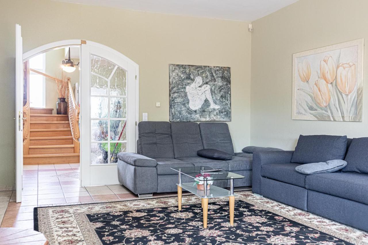 Exquisite Shared Villa - Your Private Room In This Beautiful Home Wenen Buitenkant foto