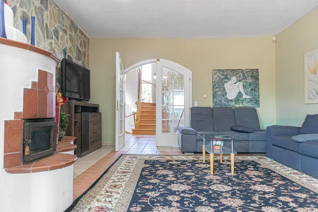 Exquisite Shared Villa - Your Private Room In This Beautiful Home Wenen Buitenkant foto