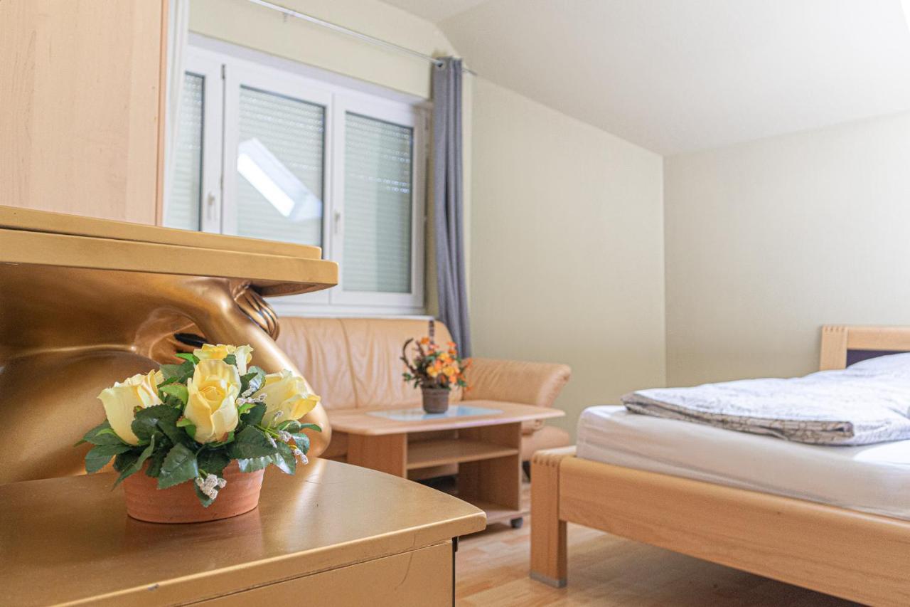 Exquisite Shared Villa - Your Private Room In This Beautiful Home Wenen Buitenkant foto