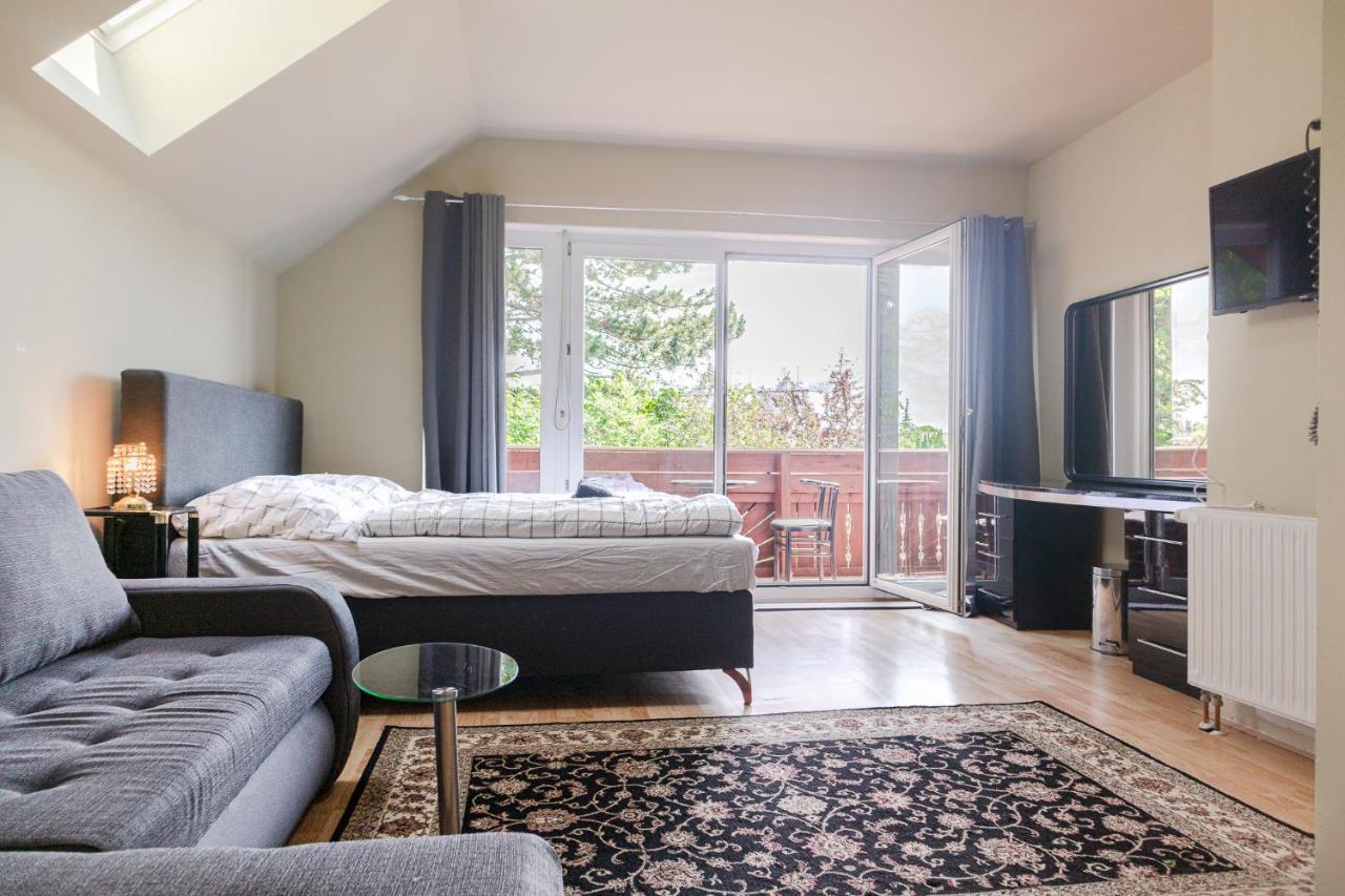Exquisite Shared Villa - Your Private Room In This Beautiful Home Wenen Buitenkant foto