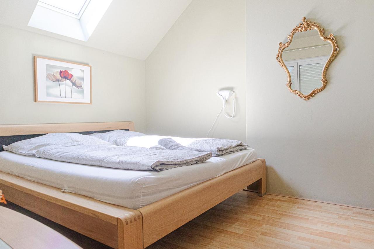 Exquisite Shared Villa - Your Private Room In This Beautiful Home Wenen Buitenkant foto