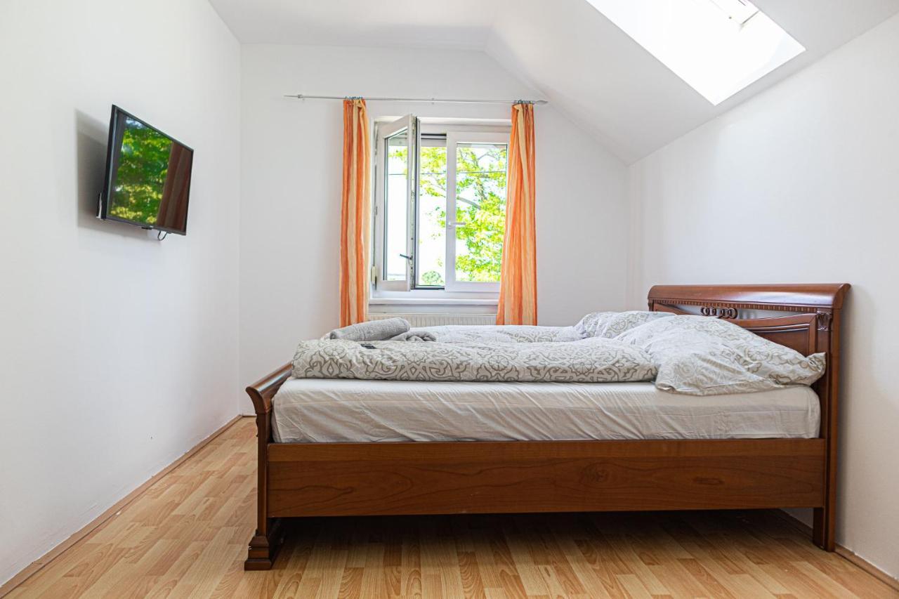 Exquisite Shared Villa - Your Private Room In This Beautiful Home Wenen Buitenkant foto