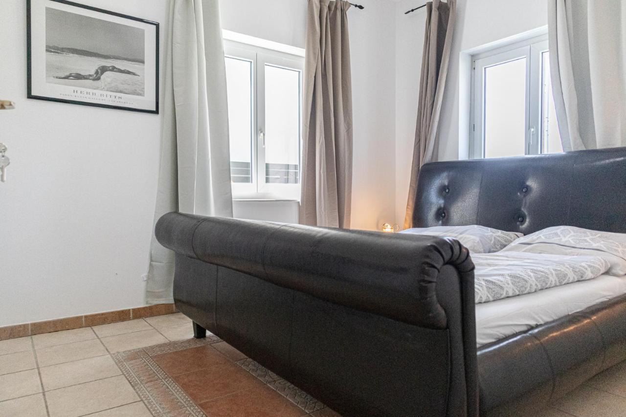 Exquisite Shared Villa - Your Private Room In This Beautiful Home Wenen Buitenkant foto