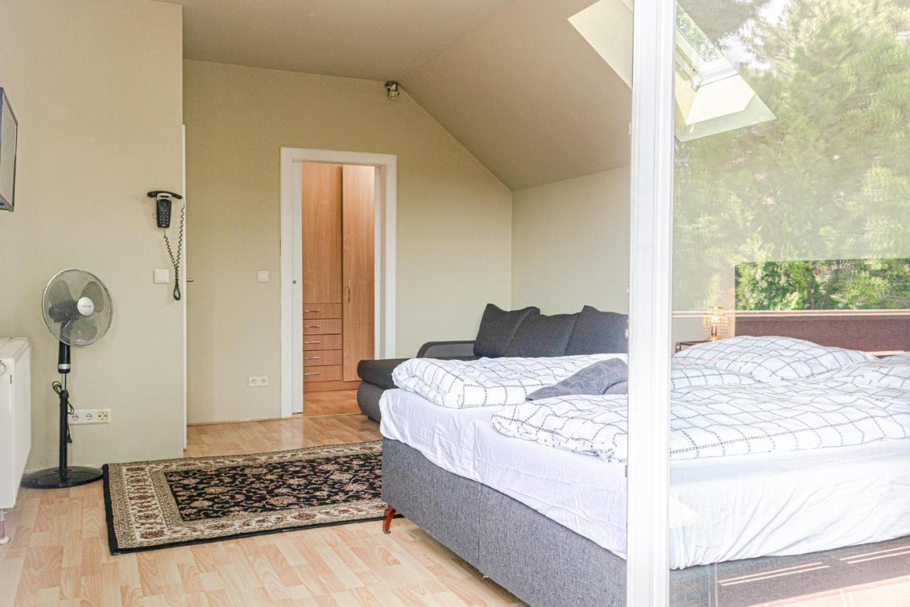 Exquisite Shared Villa - Your Private Room In This Beautiful Home Wenen Buitenkant foto