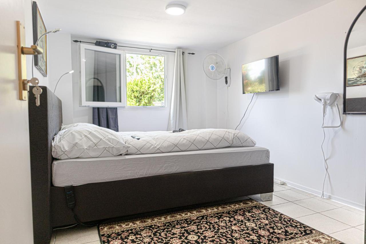 Exquisite Shared Villa - Your Private Room In This Beautiful Home Wenen Buitenkant foto