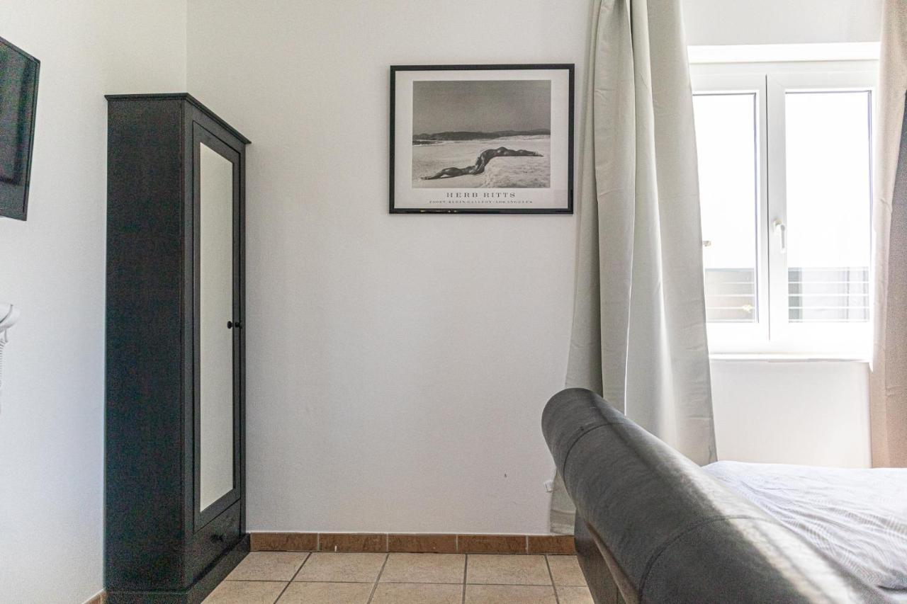Exquisite Shared Villa - Your Private Room In This Beautiful Home Wenen Buitenkant foto