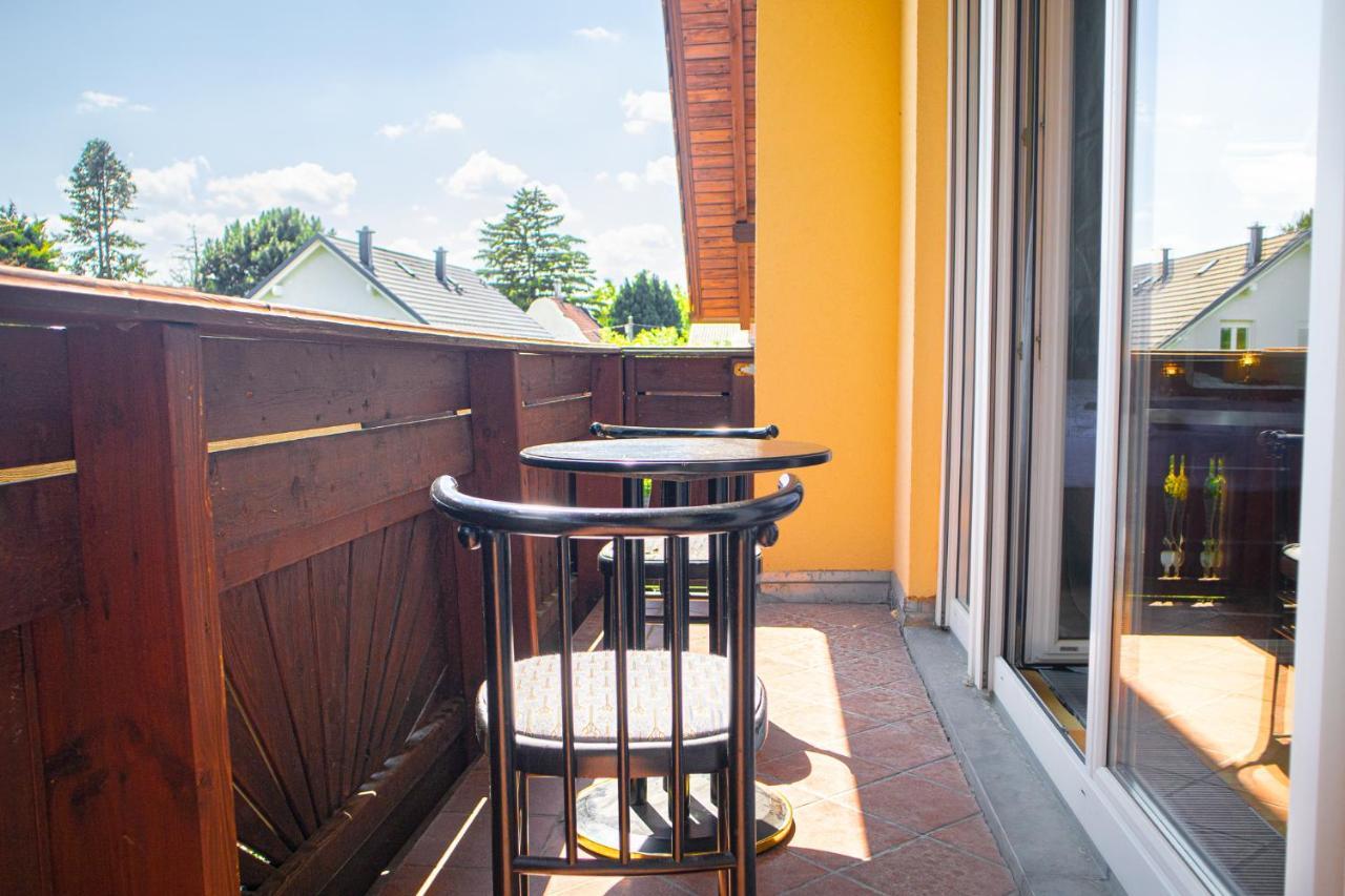 Exquisite Shared Villa - Your Private Room In This Beautiful Home Wenen Buitenkant foto