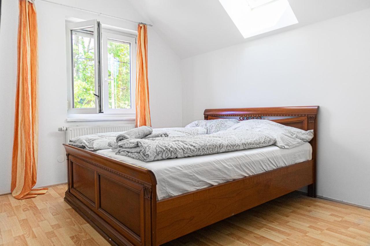 Exquisite Shared Villa - Your Private Room In This Beautiful Home Wenen Buitenkant foto